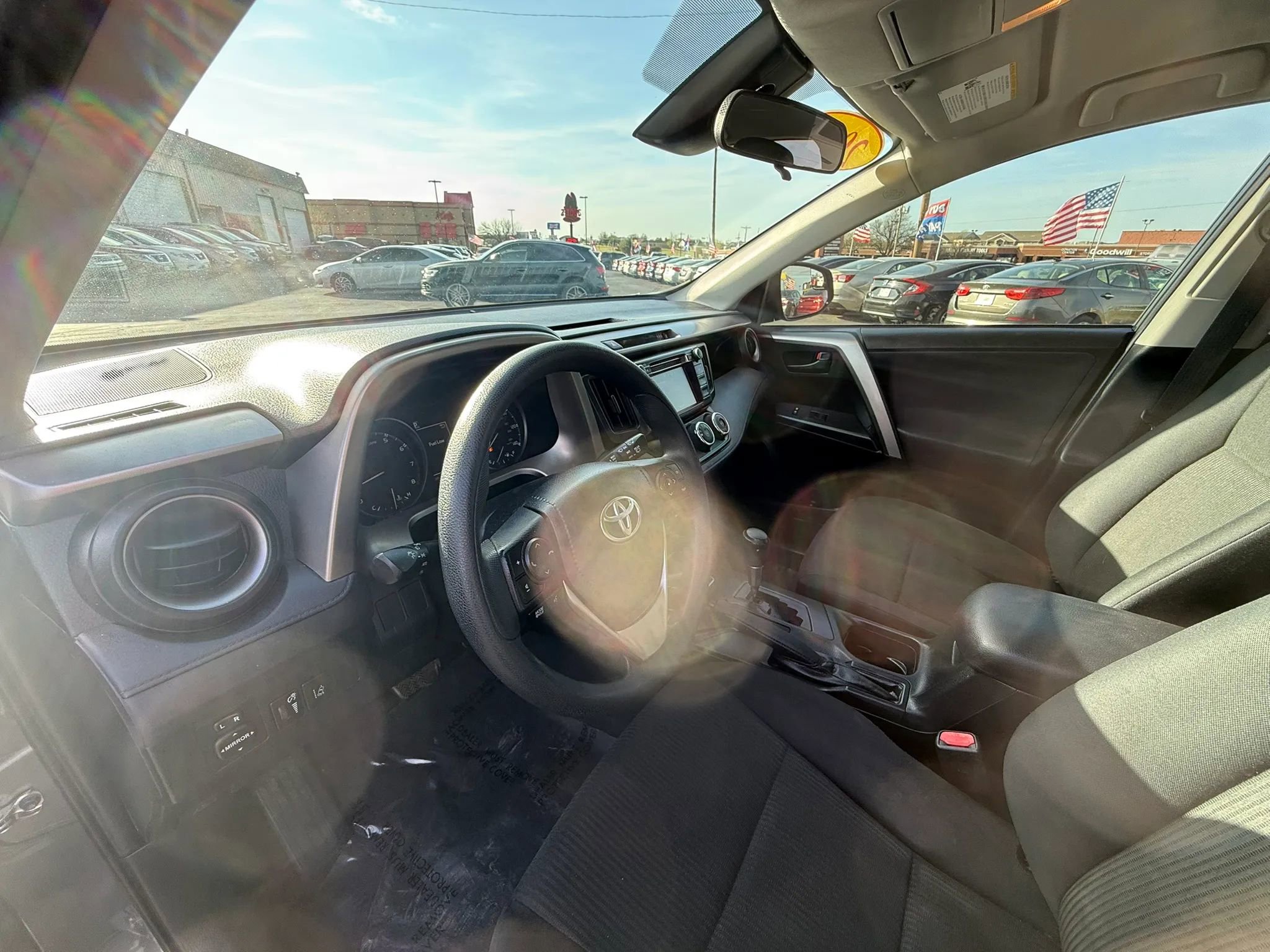 Used 2017 Toyota RAV4 LE image 14