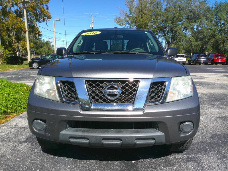 Used 2016 Nissan Frontier SV image 3