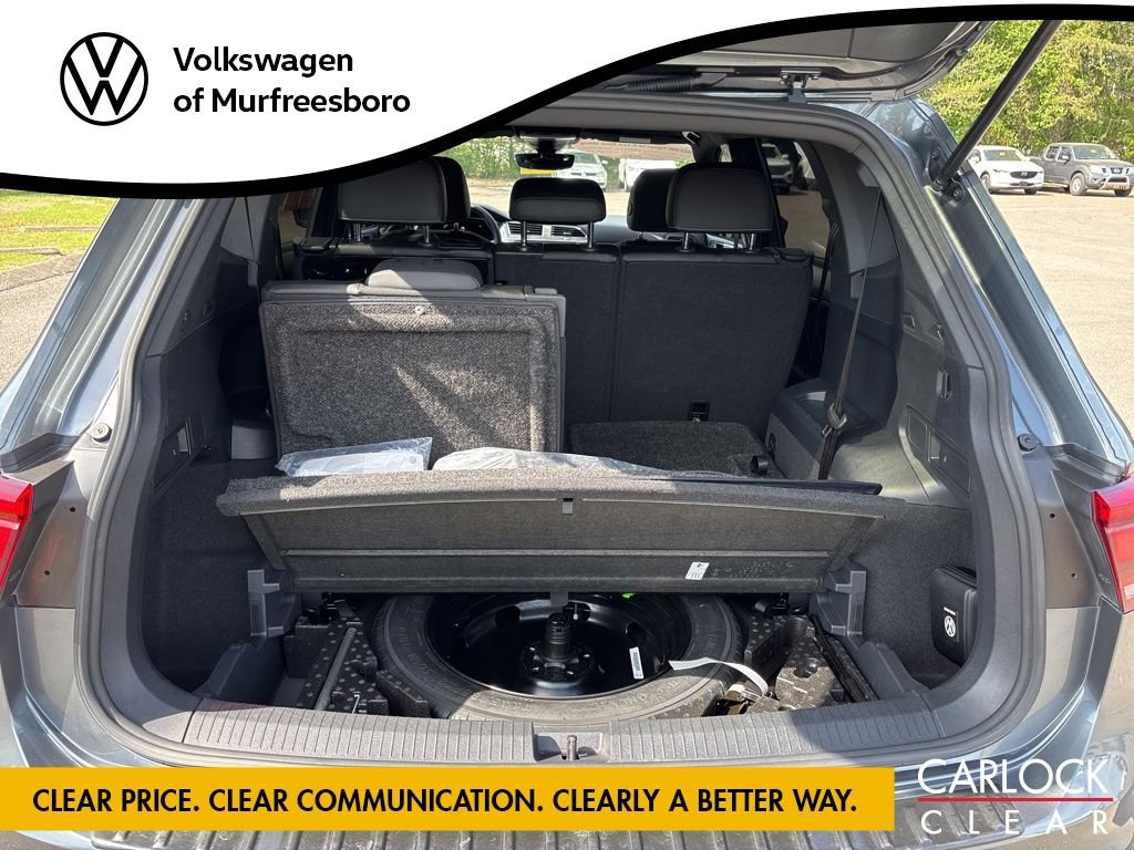 Certified 2023 Volkswagen Tiguan SE R-Line FWD image 13