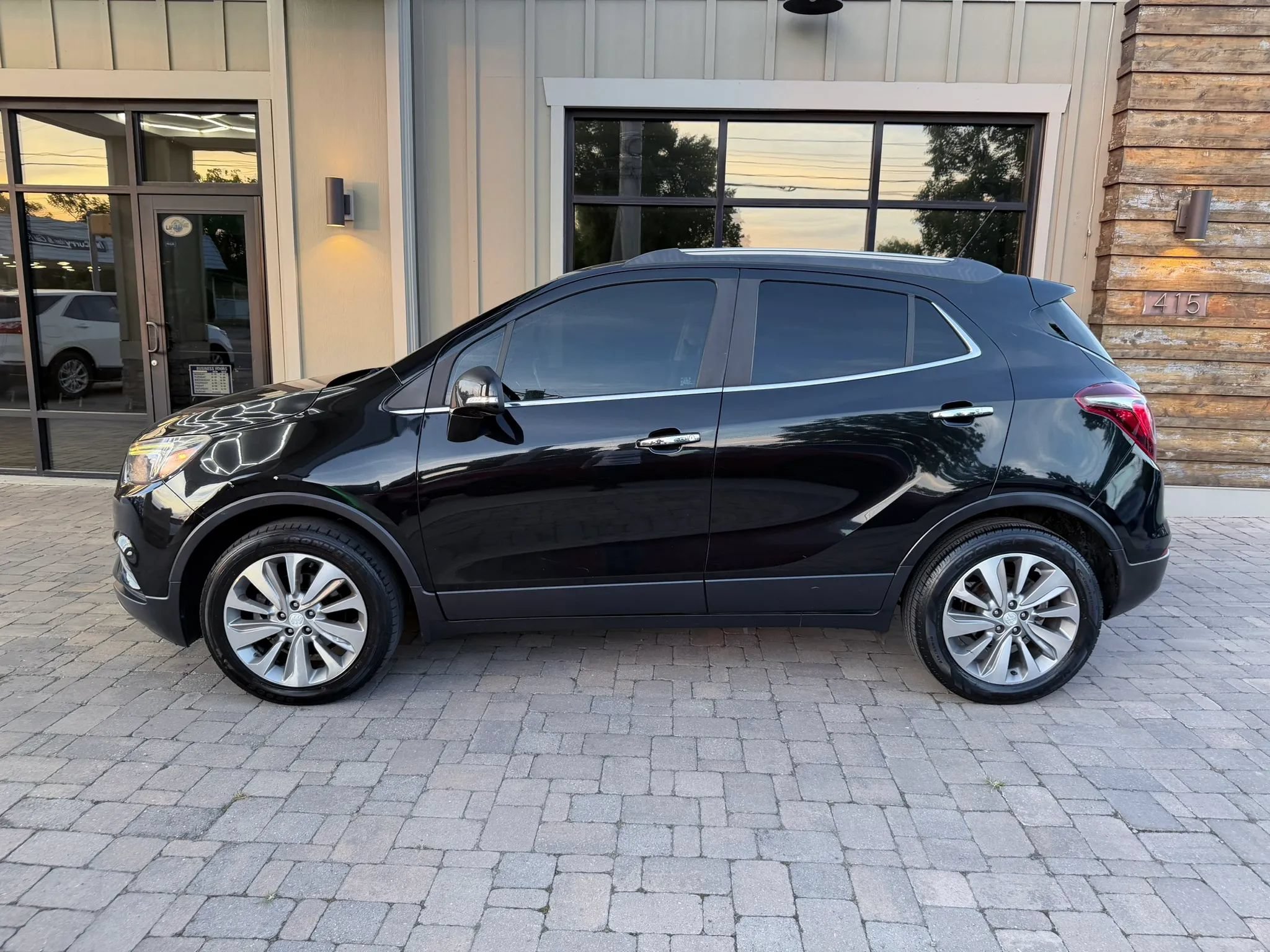 Used 2019 Buick Encore Preferred AWD/4WD image 39