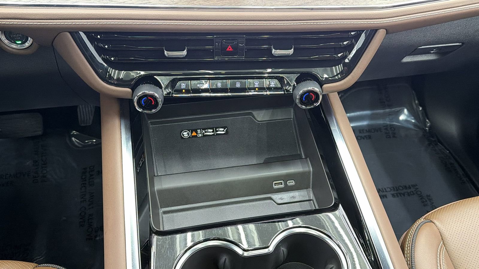 Used 2025 Chevrolet Suburban High Country image 20