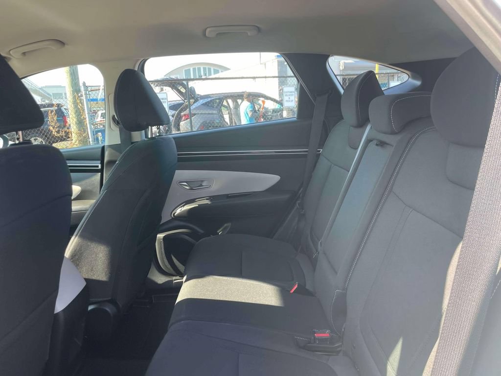 Used 2024 Hyundai Tucson SE AWD/4WD image 12