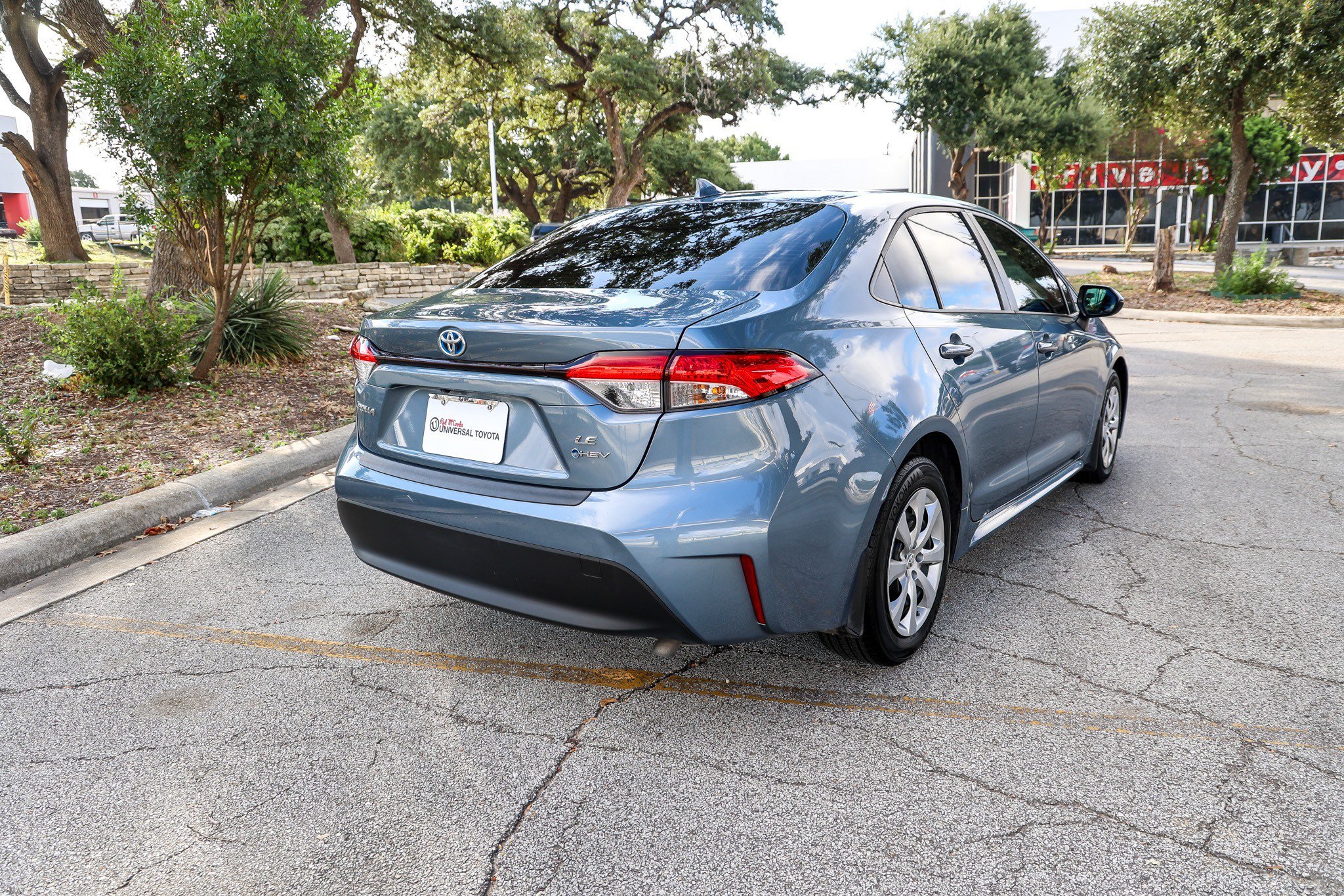 Certified 2025 Toyota Corolla LE FWD image 8