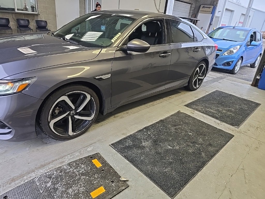 Used 2020 Honda Accord Sport image 2