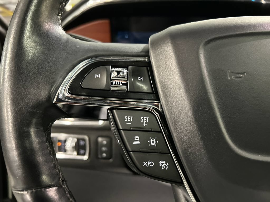 Used 2023 Lincoln Navigator L Reserve AWD/4WD image 12