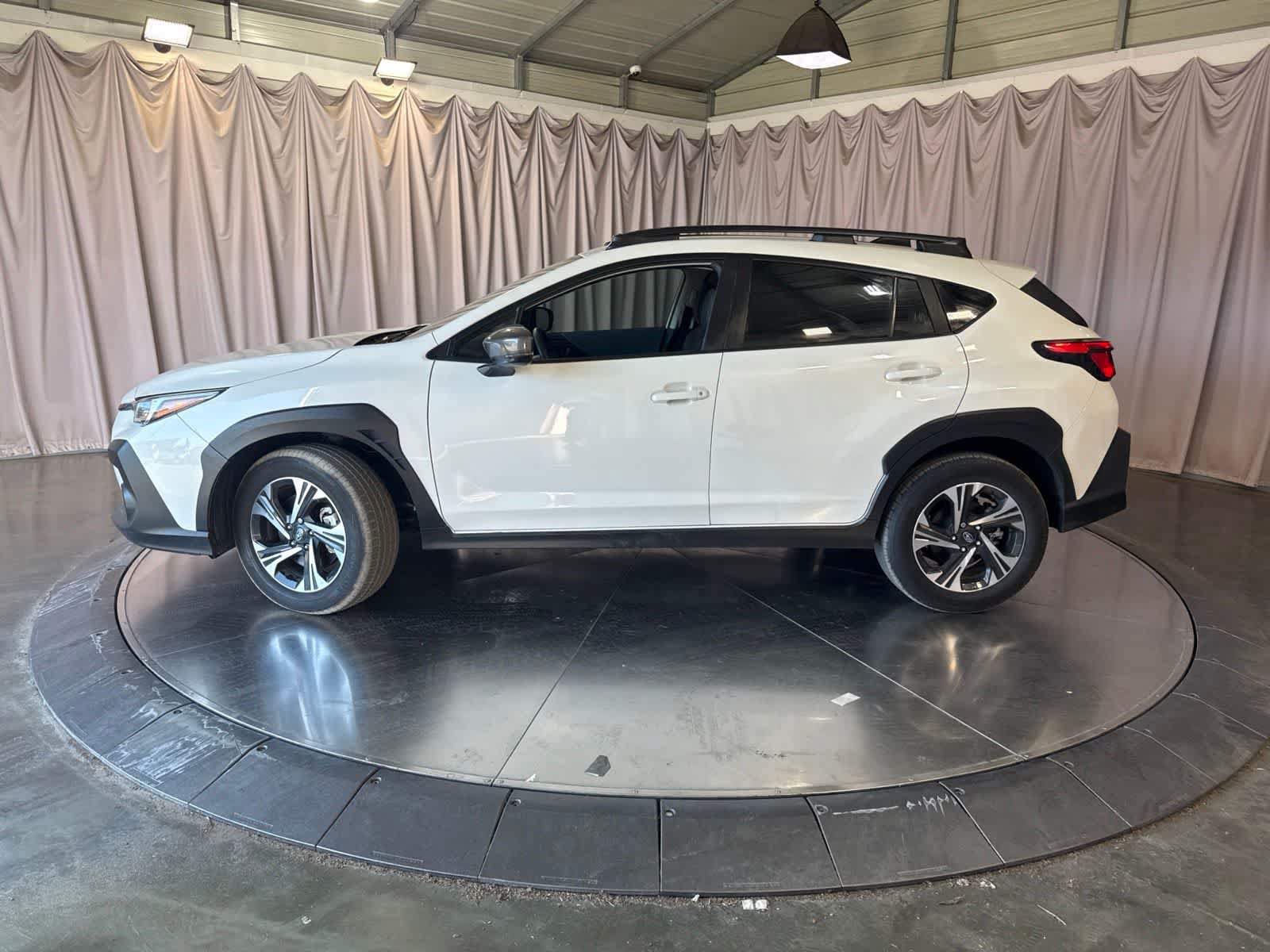Used 2025 Subaru Crosstrek 2.5i Premium w/ Crosstrek Mirror Package AWD/4WD image 8