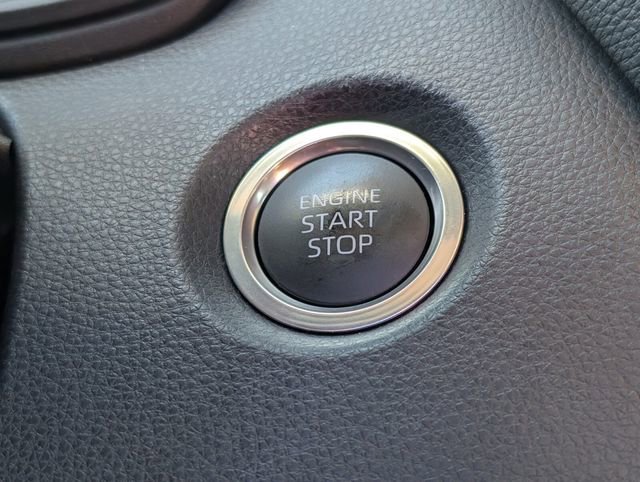 Used 2025 Toyota Corolla LE w/ Convenience Package image 27