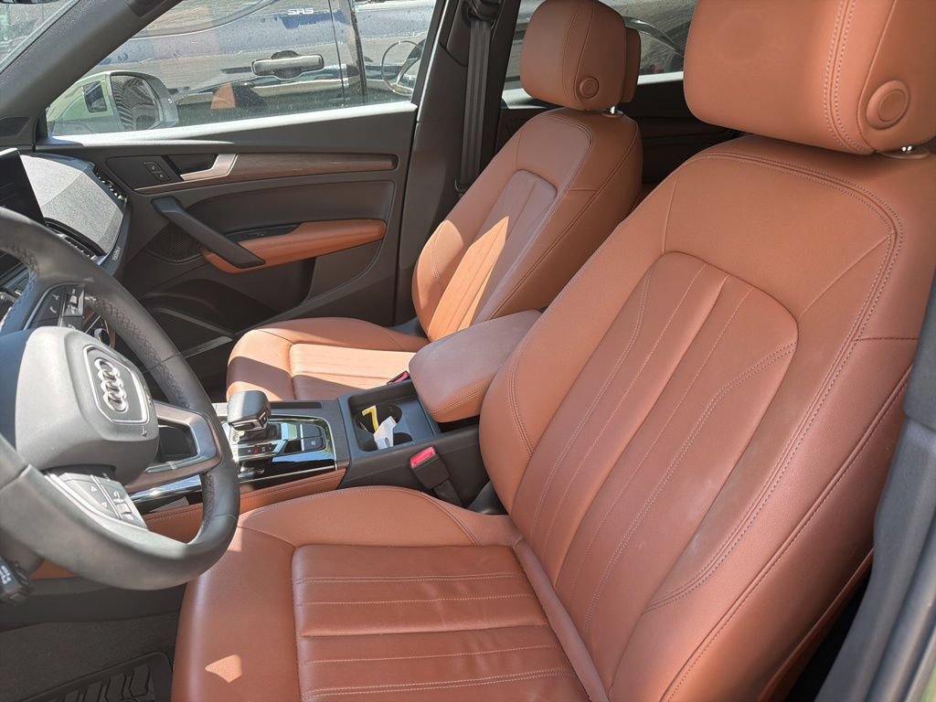 Certified 2023 Audi Q5 Premium Plus w/ Premium Plus Package AWD/4WD image 4