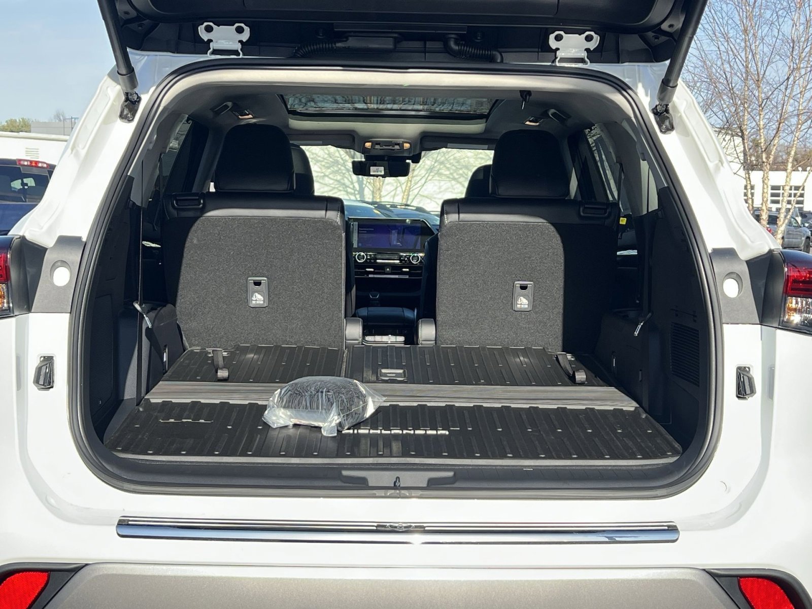 New 2026 Toyota Highlander Platinum image 20