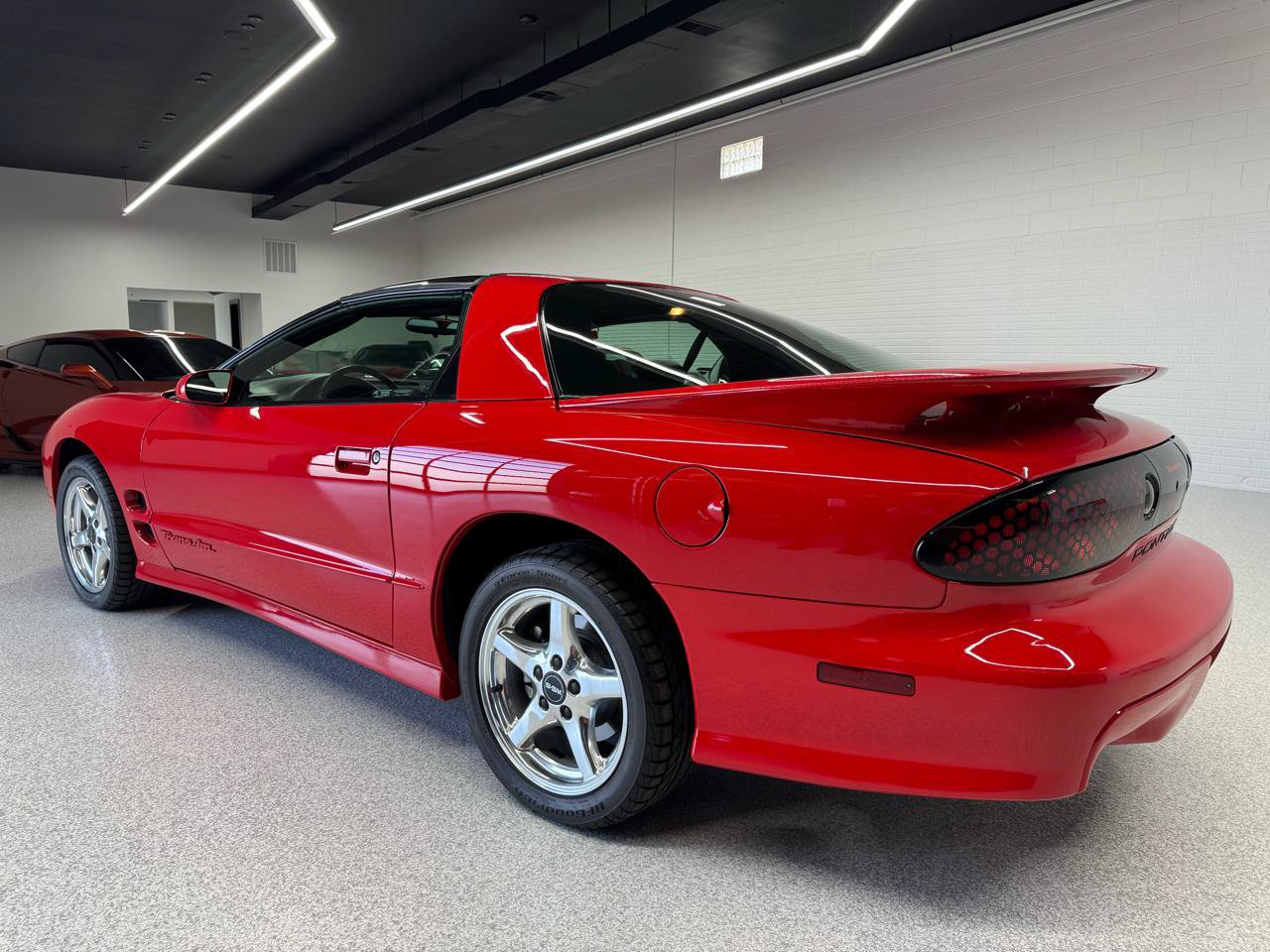 Used 2001 Pontiac Firebird Formula w/ Protection Group RWD image 18