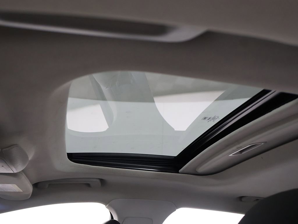 Used 2014 Lincoln MKZ image 18