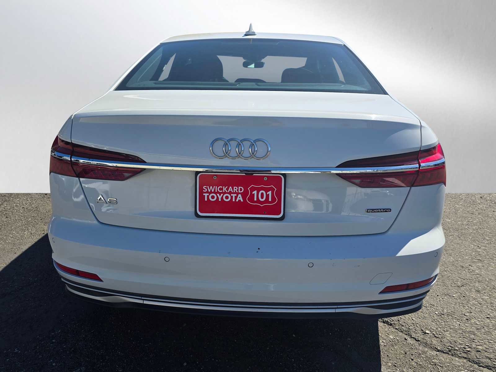 Used 2024 Audi A6 Premium Plus image 4