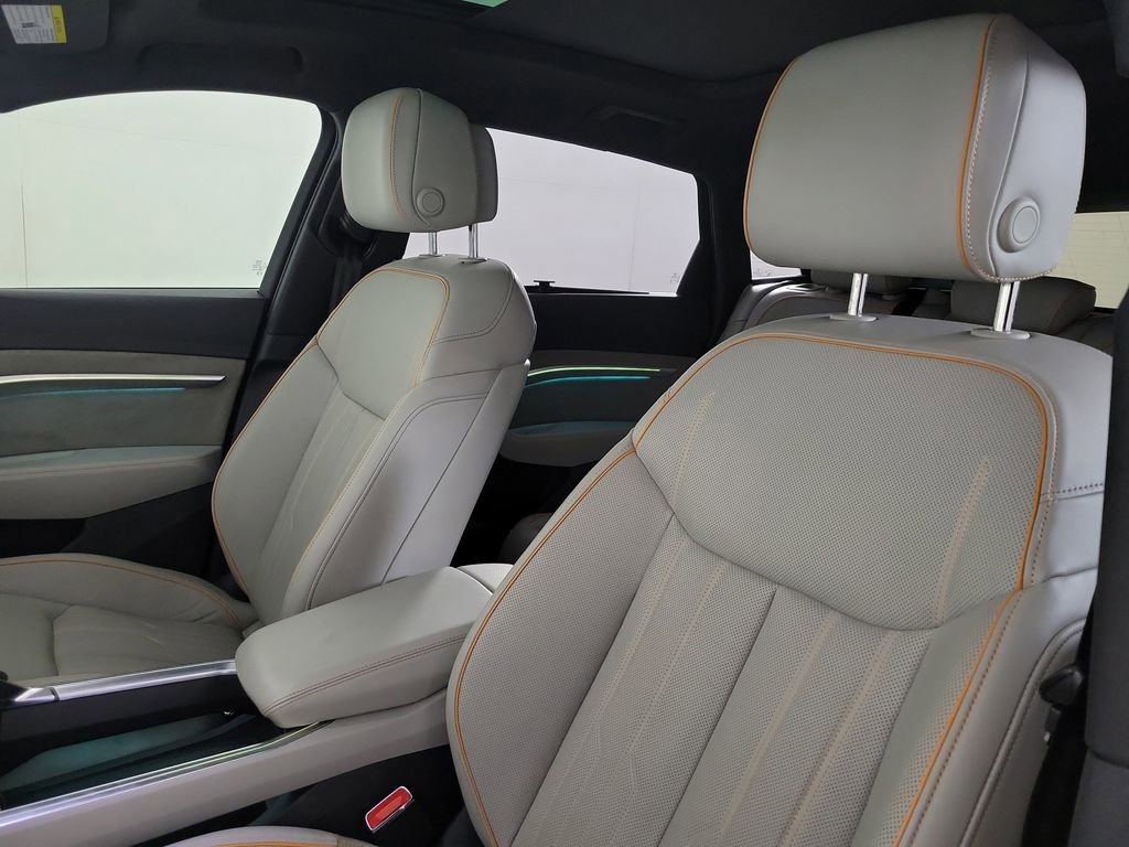Used 2024 Audi Q8 e-tron Prestige w/ Prestige Package image 19