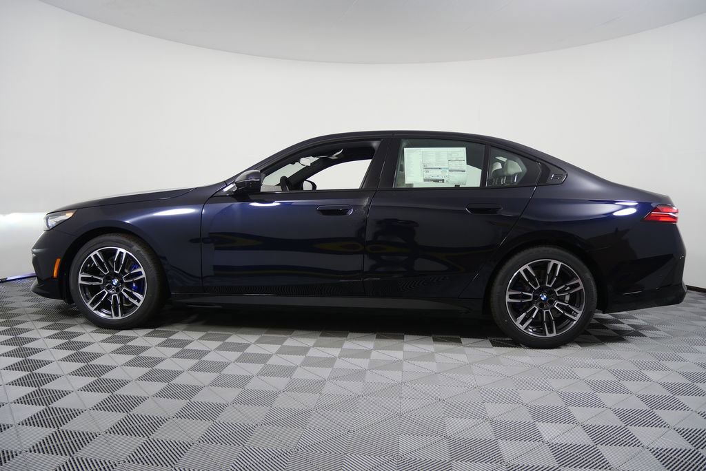 Used 2026 BMW 530i xDrive w/ M Sport Package AWD/4WD image 6