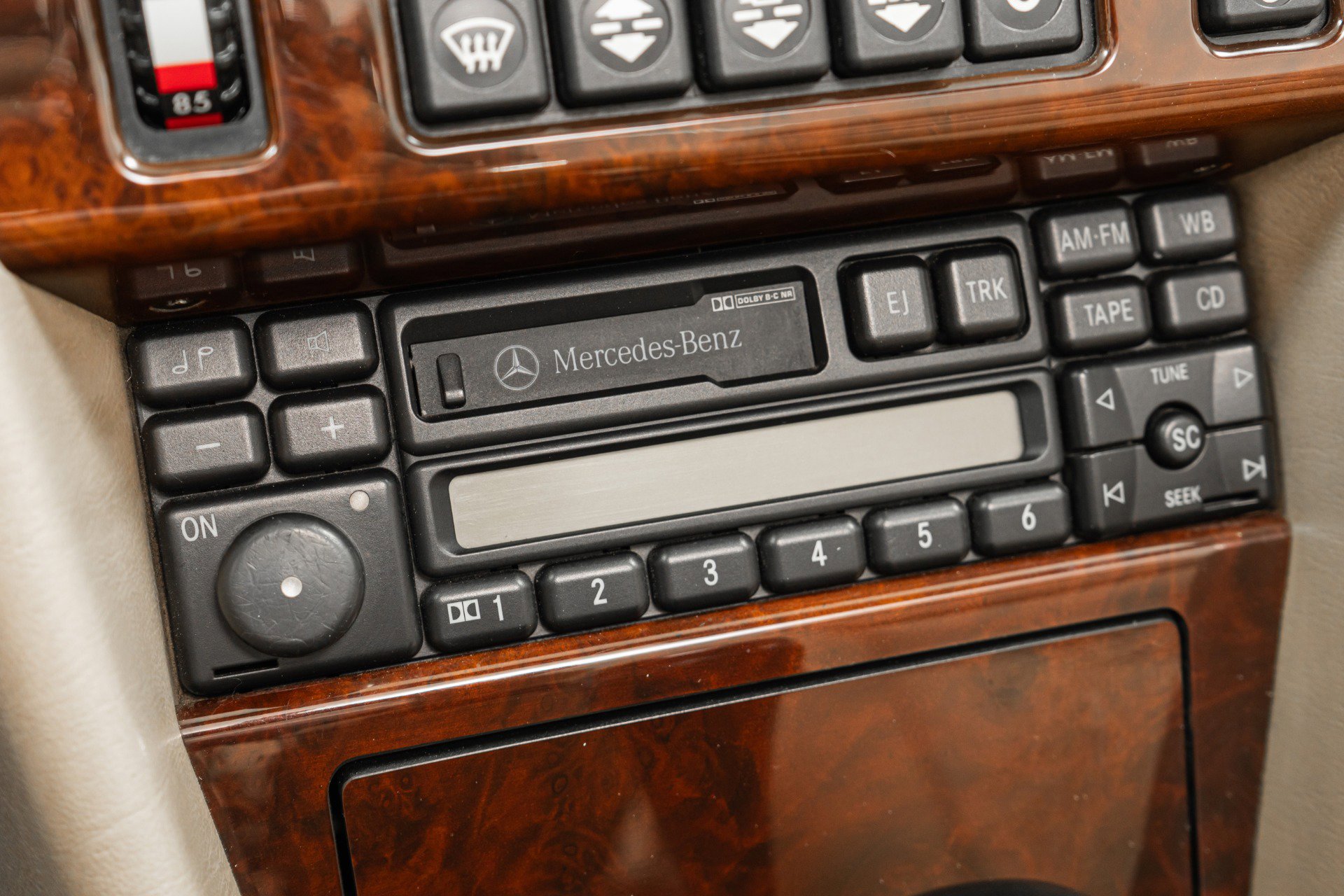 Used 1995 Mercedes-Benz E 320 Convertible image 19