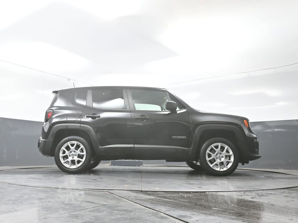 Used 2023 Jeep Renegade Latitude image 47