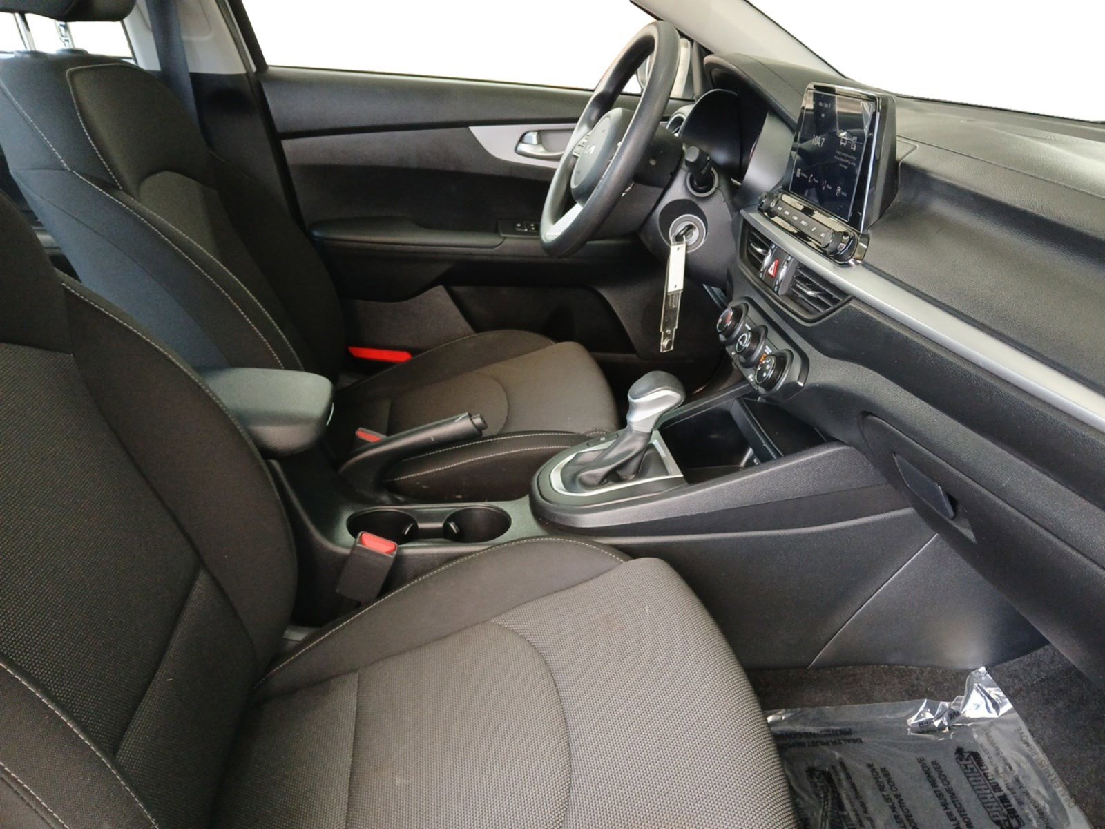 Used 2024 Kia Forte LXS image 15