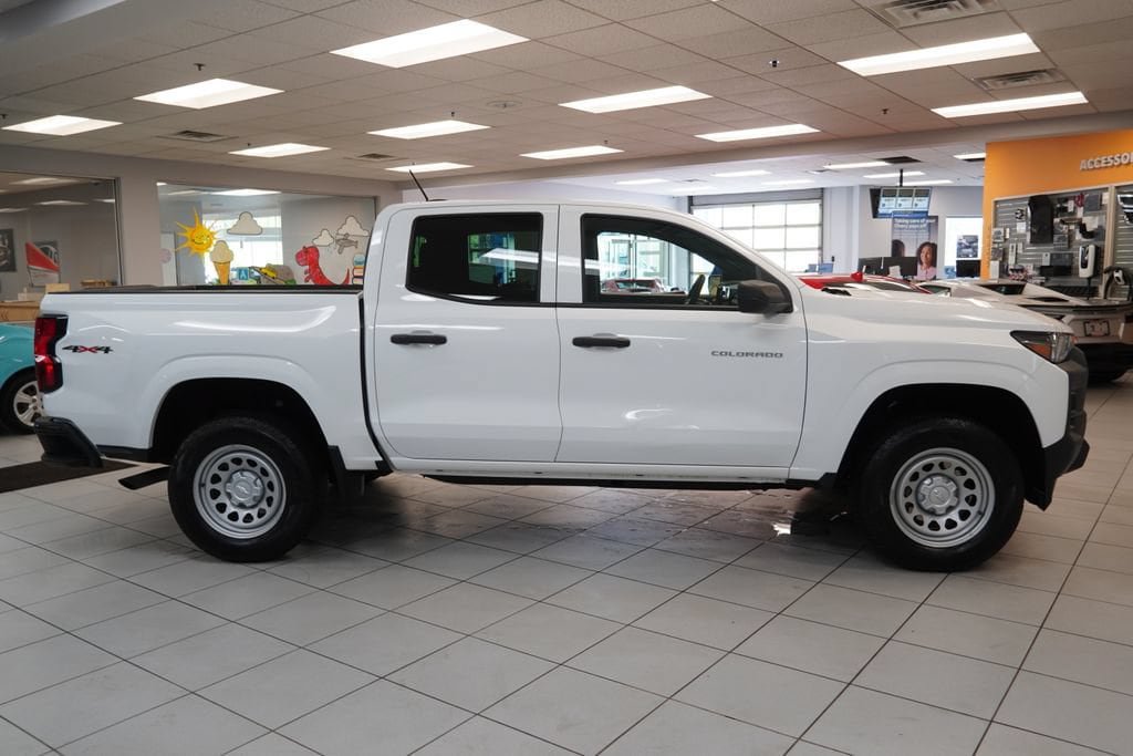 New 2026 Chevrolet Colorado W/T w/ Advanced Trailering Package AWD/4WD image 13