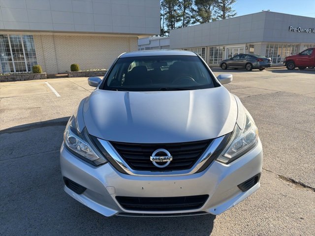 Used 2016 Nissan Altima 2.5 S w/ Power Driver Seat Package image 3