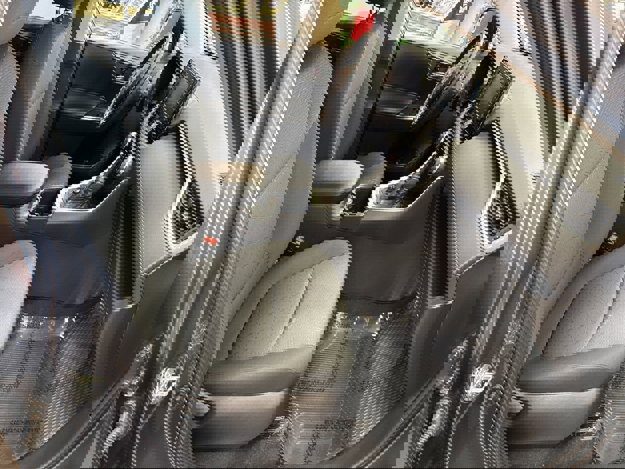 Used 2022 Toyota RAV4 XLE w/ XLE Grade Weather Package image 15