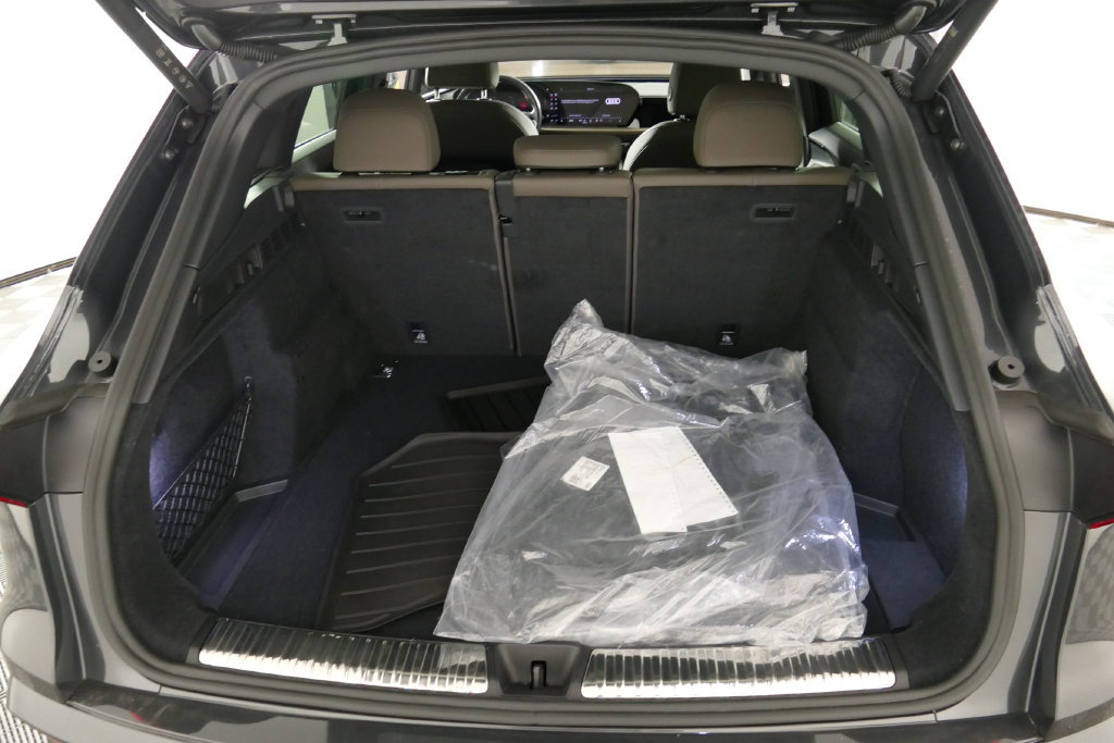 Certified 2025 Audi Q5 Premium w/ Convenience Package AWD/4WD image 32