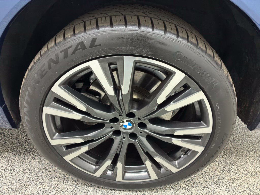 Used 2019 BMW X7 xDrive50i w/ Premium Package AWD/4WD image 14