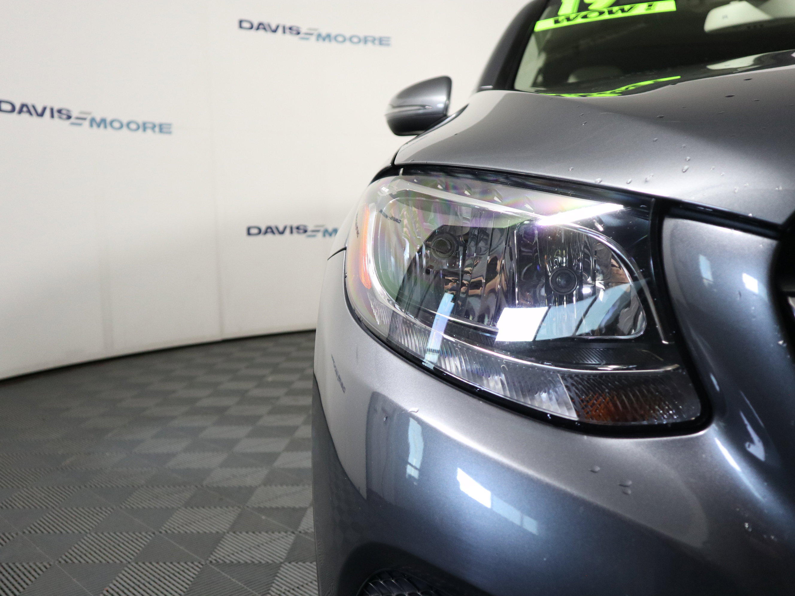 Used 2019 Mercedes-Benz GLC 300 w/ Premium Package image 3