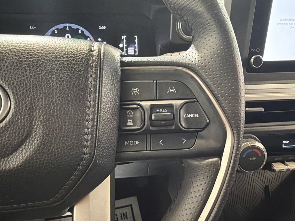 Used 2026 Toyota 4Runner SR5 AWD/4WD image 28