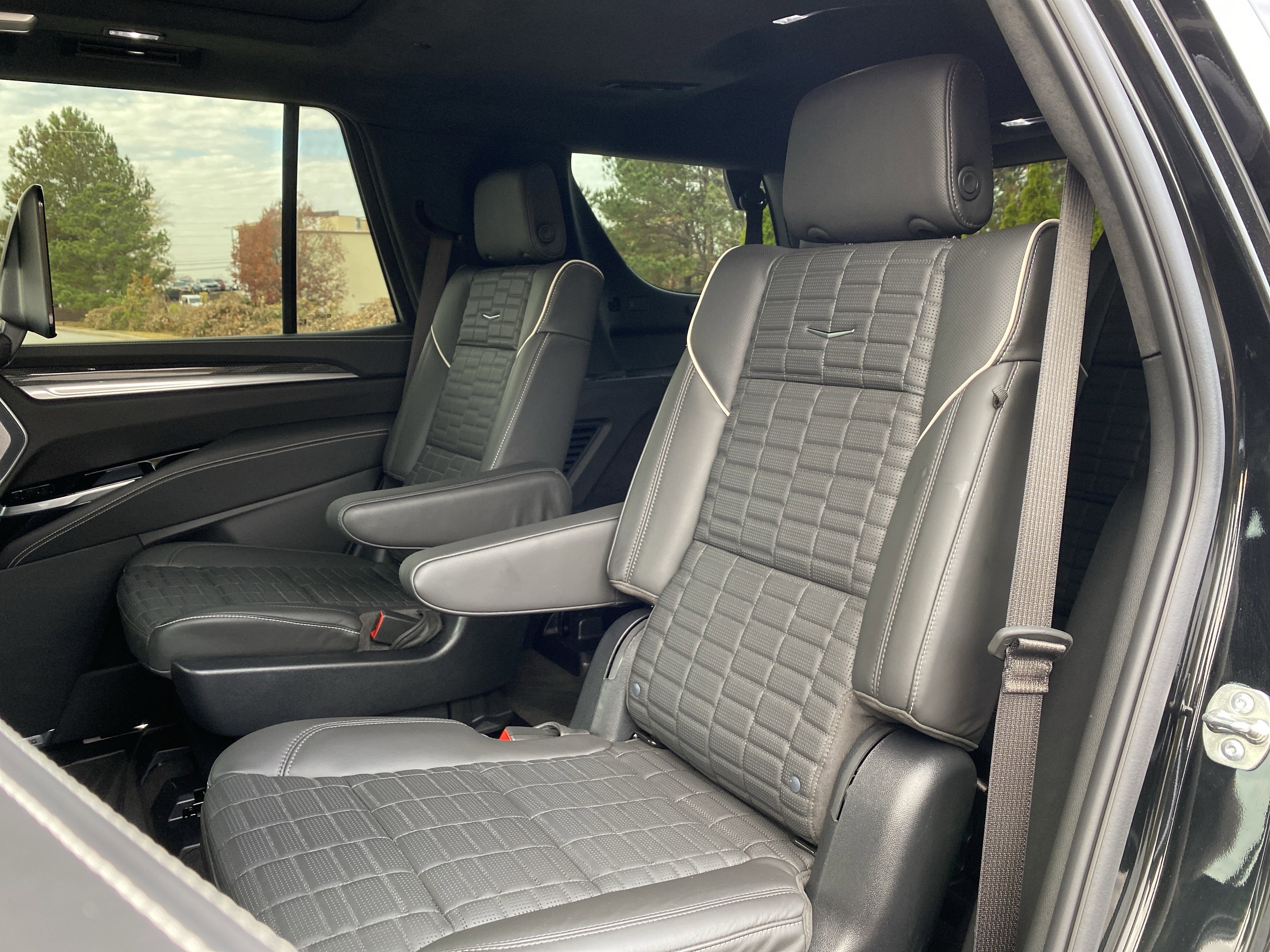 Used 2025 Cadillac Escalade V image 9