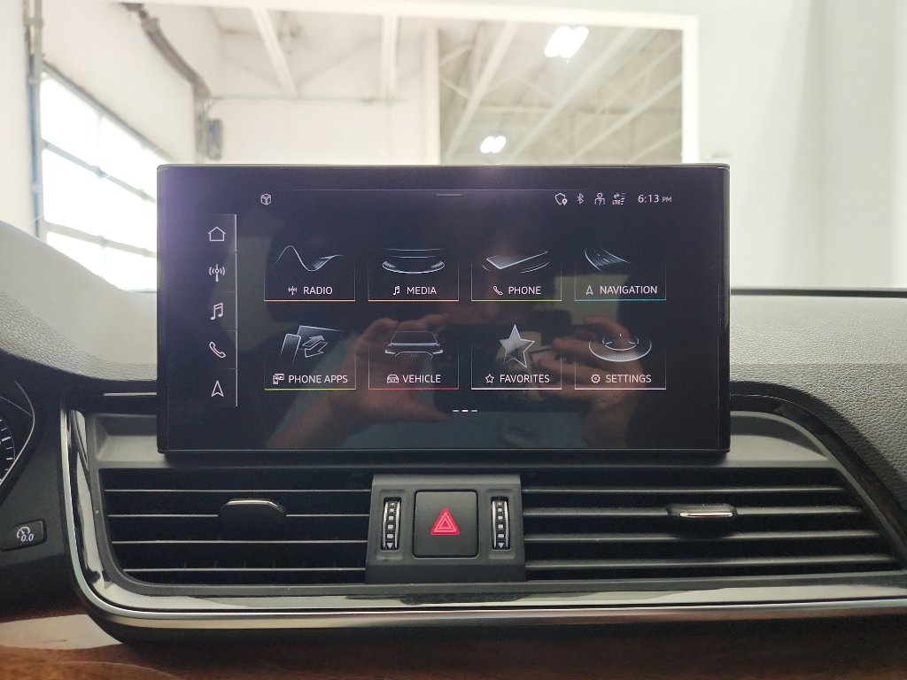 Used 2023 Audi Q5 2.0T Premium w/ Convenience Package image 19