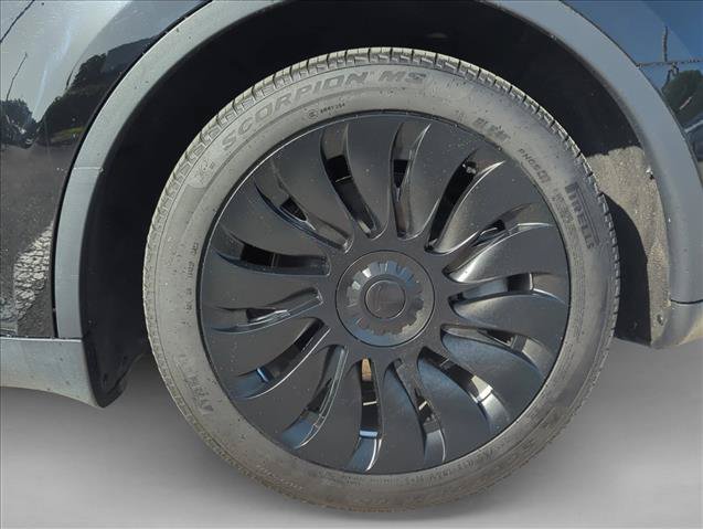 Used 2023 Tesla Model Y Long Range AWD/4WD image 9