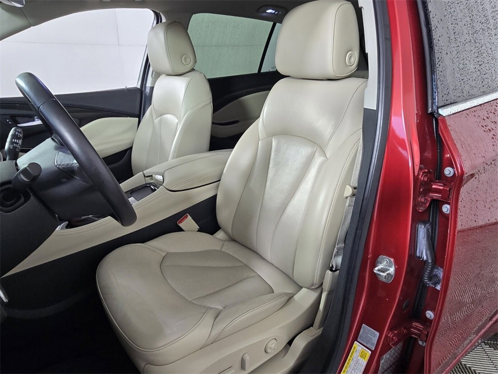 Used 2020 Buick Envision Essence image 6