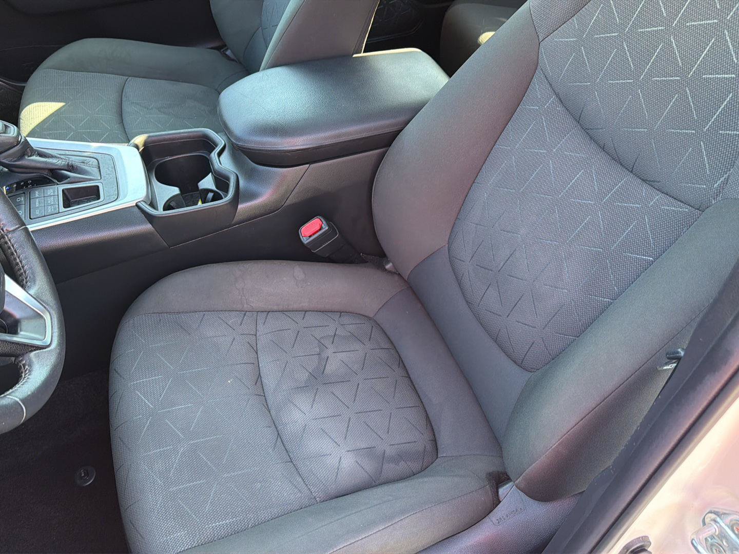 Used 2021 Toyota RAV4 XLE w/ Convenience Package AWD/4WD image 31