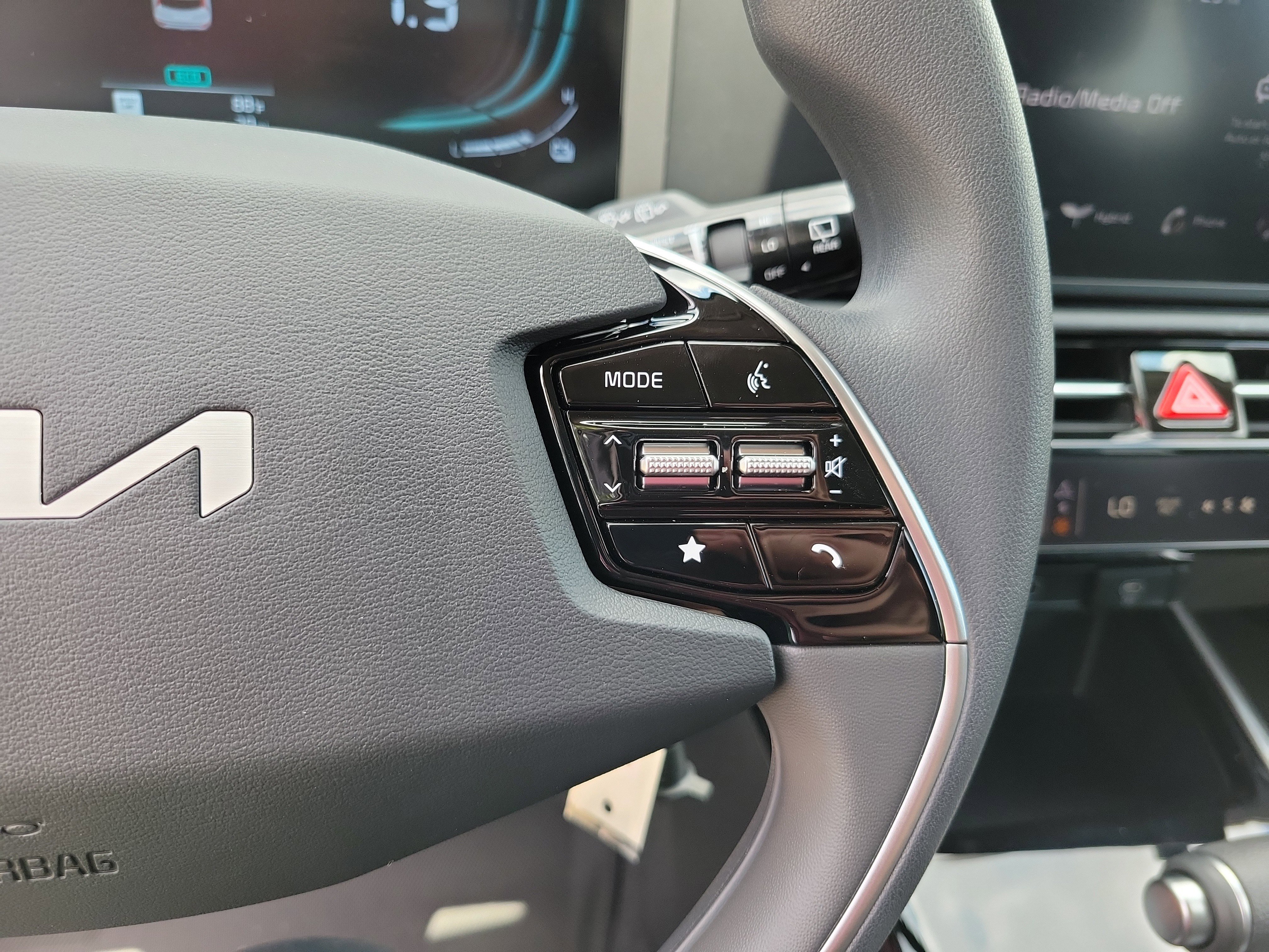 New 2026 Kia Niro LX FWD image 14