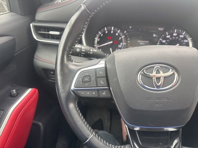 Used 2021 Toyota Highlander XSE AWD/4WD image 10