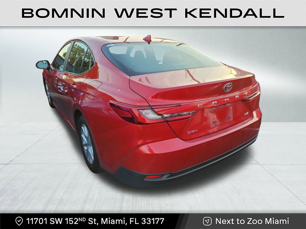 Used 2025 Toyota Camry LE image 2