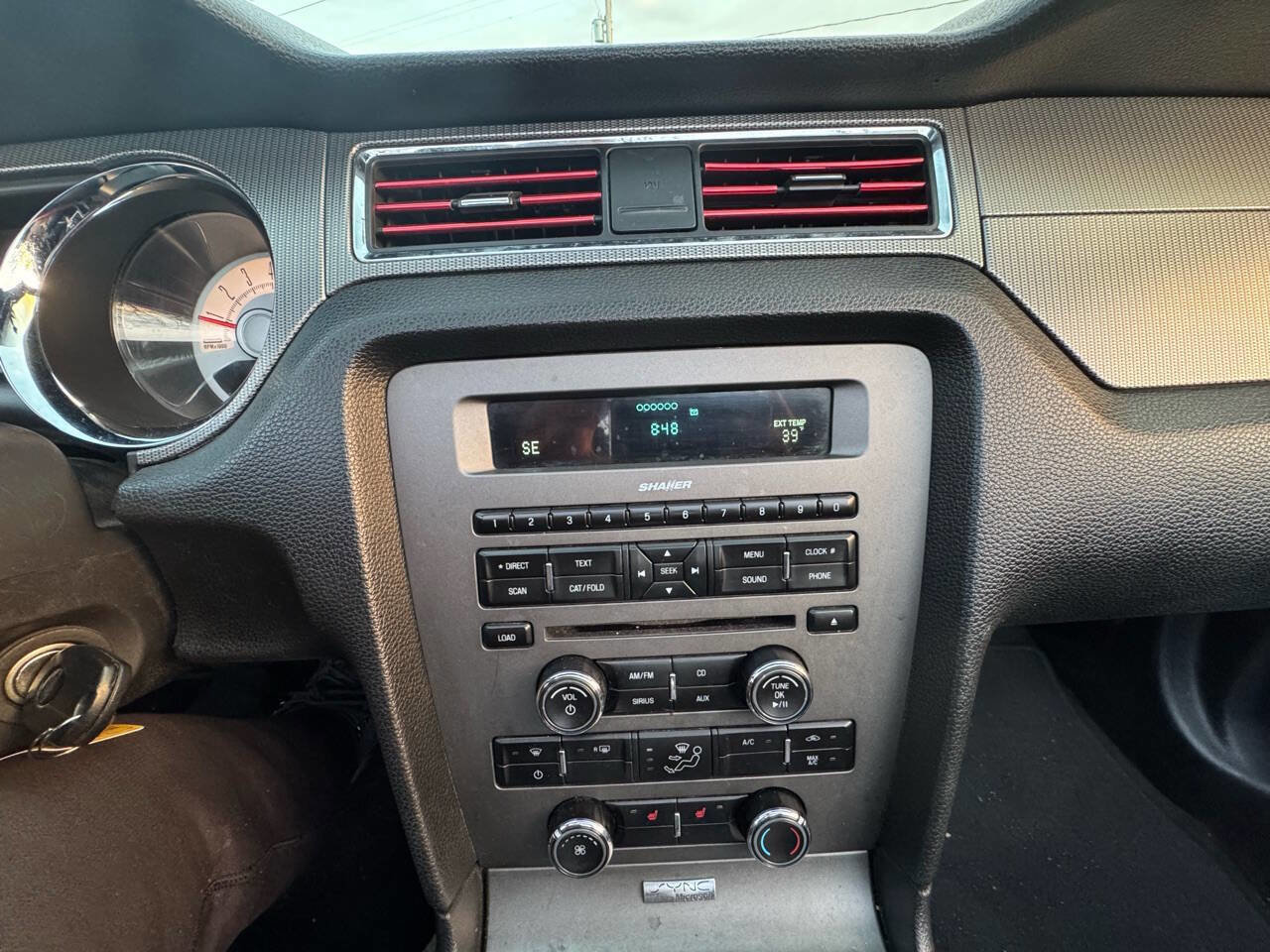 Used 2010 Ford Mustang GT Premium image 41