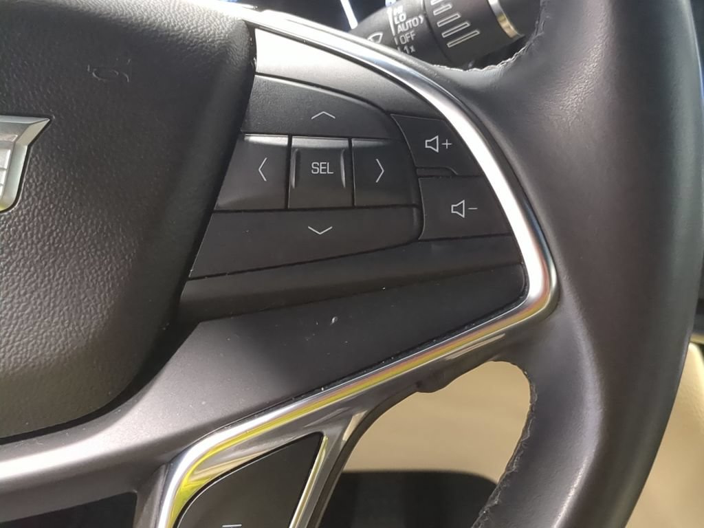 Used 2018 Cadillac XT5 FWD w/ LPO, Wheel Lock Package image 28