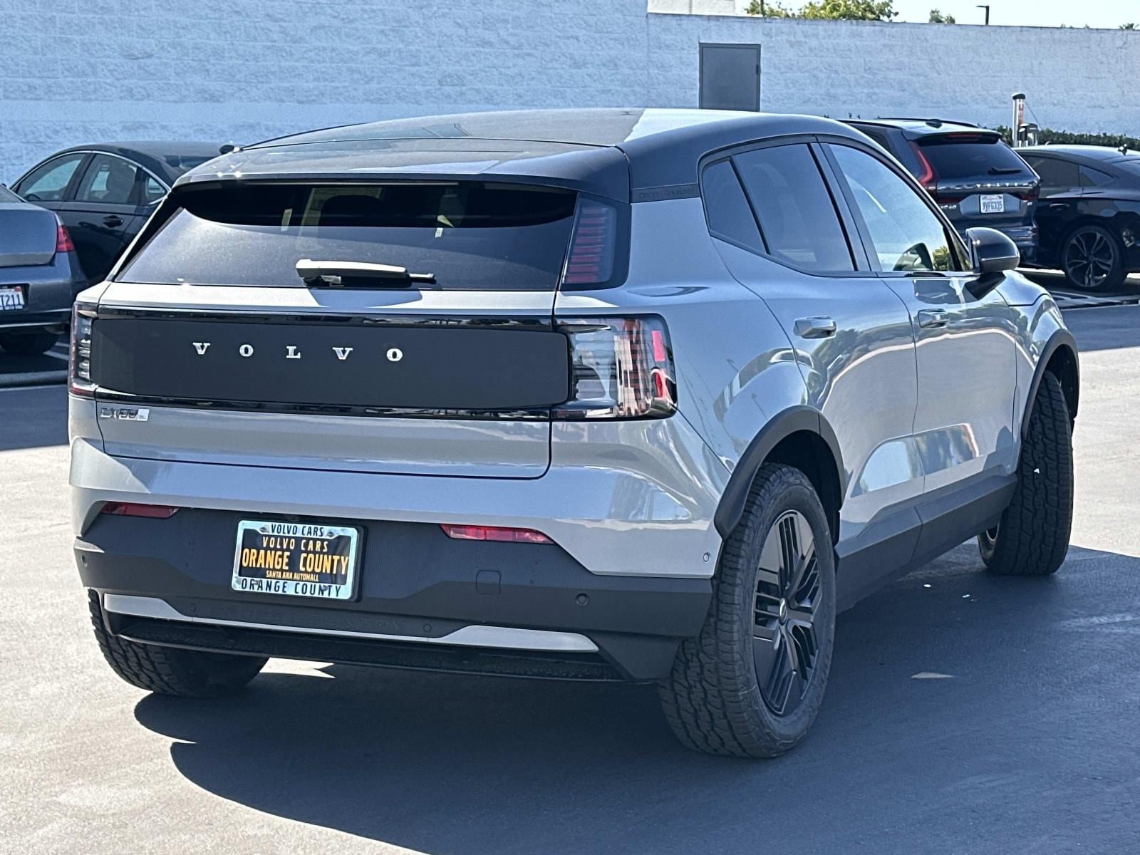 New 2026 Volvo EX30 Cross Country Ultra AWD/4WD image 4