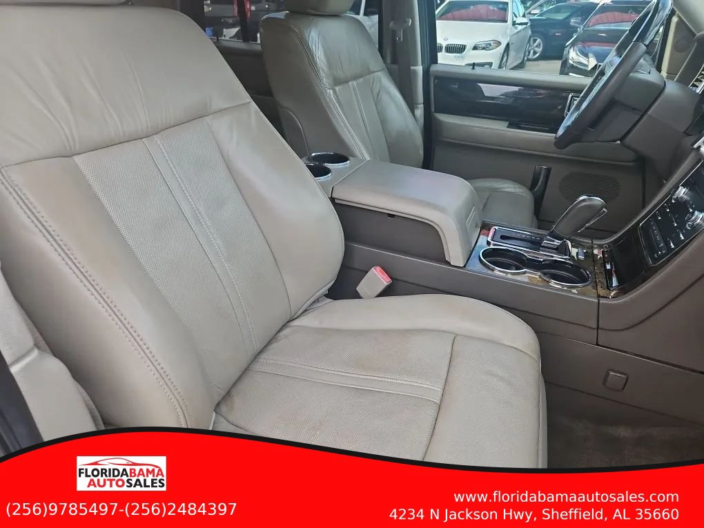 Used 2015 Lincoln Navigator 2WD image 6