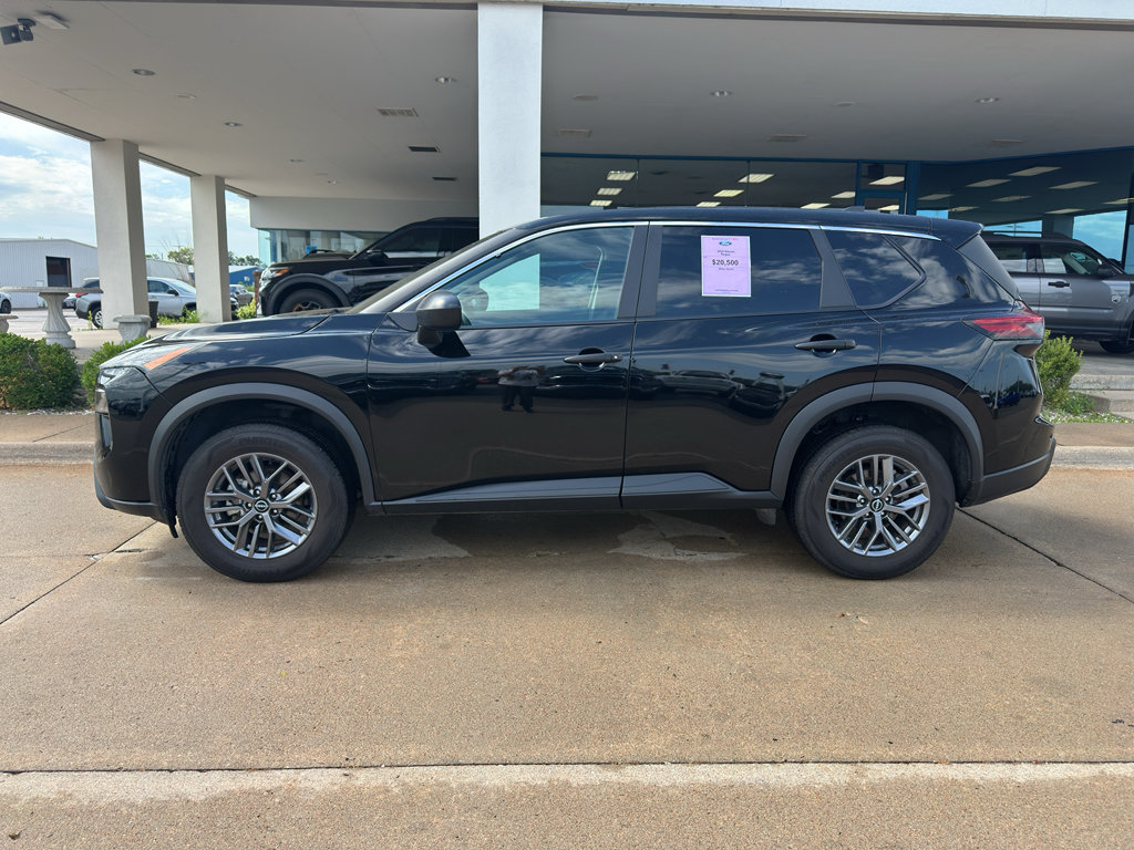 Used 2024 Nissan Rogue S AWD/4WD image 4