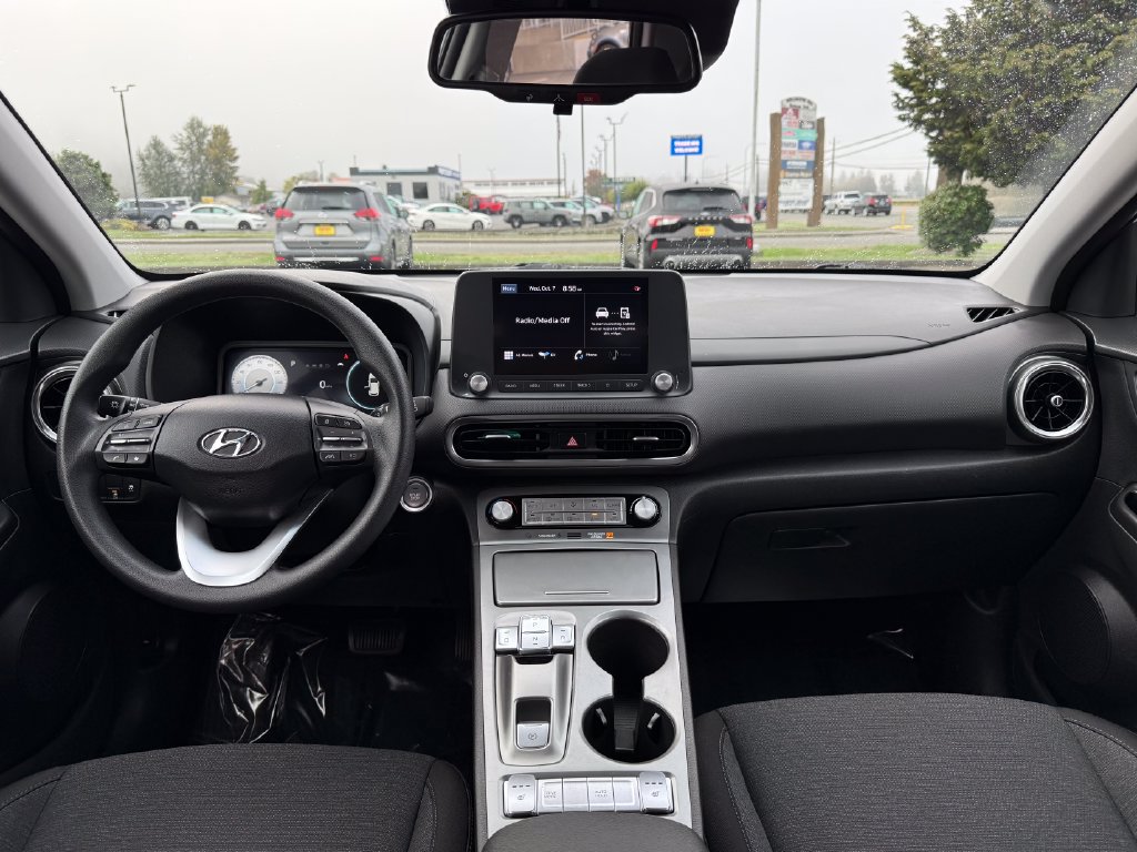 Used 2023 Hyundai Kona SE FWD image 21