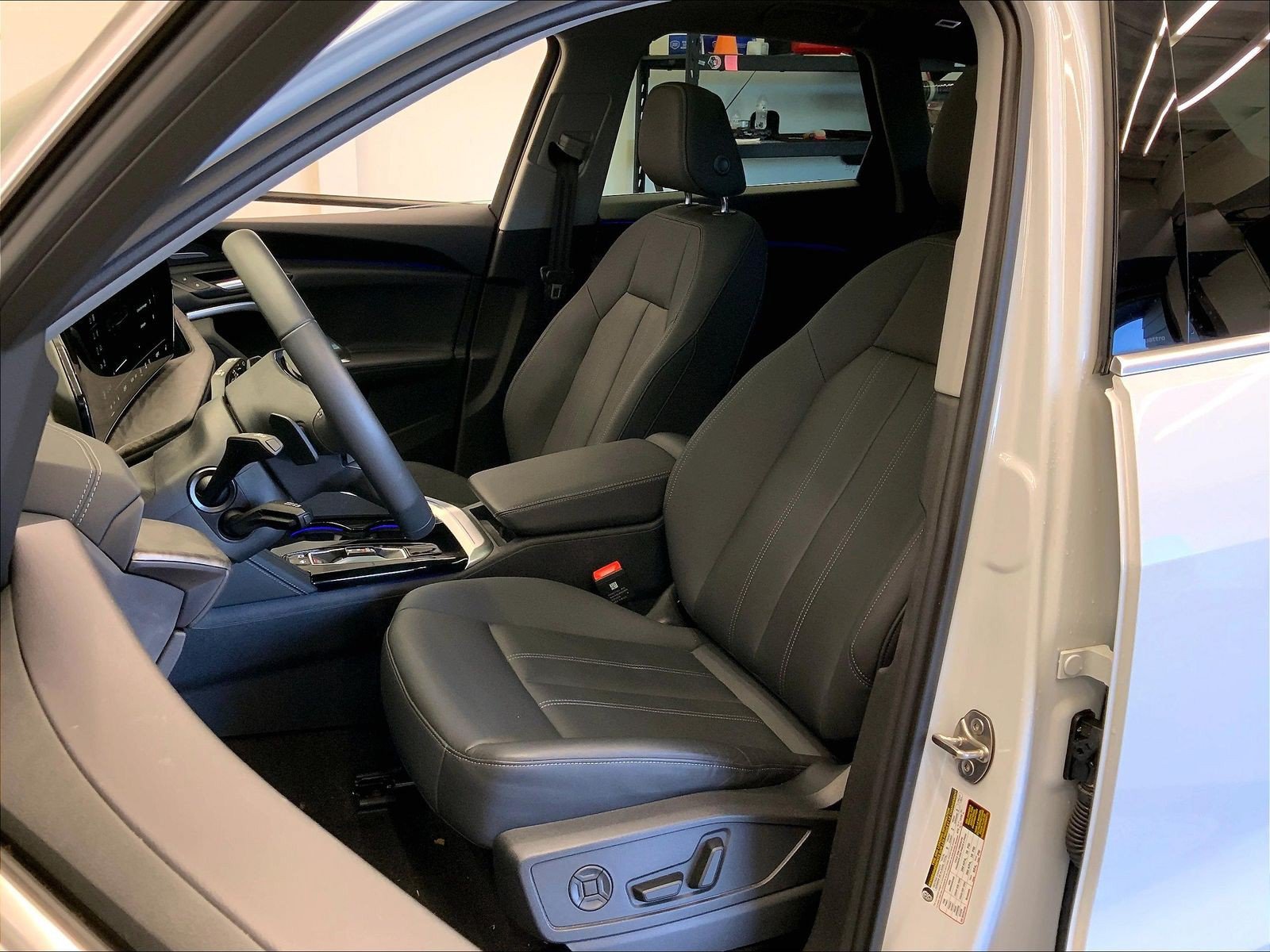 Certified 2025 Audi Q5 Premium w/ Premium Plus AWD/4WD image 17