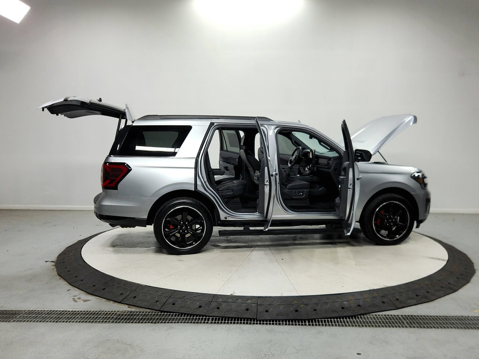 Used 2024 Ford Expedition Limited RWD image 17