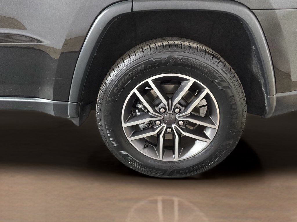 Certified 2022 Jeep Grand Cherokee Limited AWD/4WD image 10
