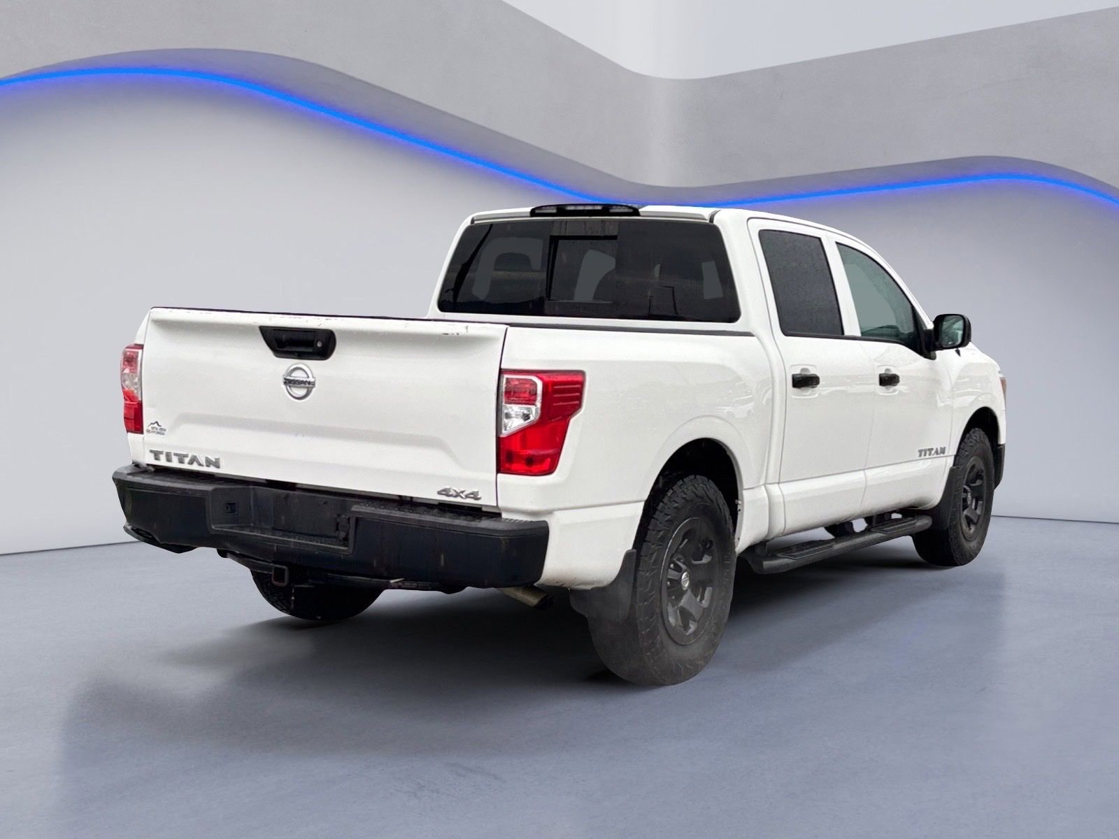 Used 2019 Nissan Titan S AWD/4WD image 3