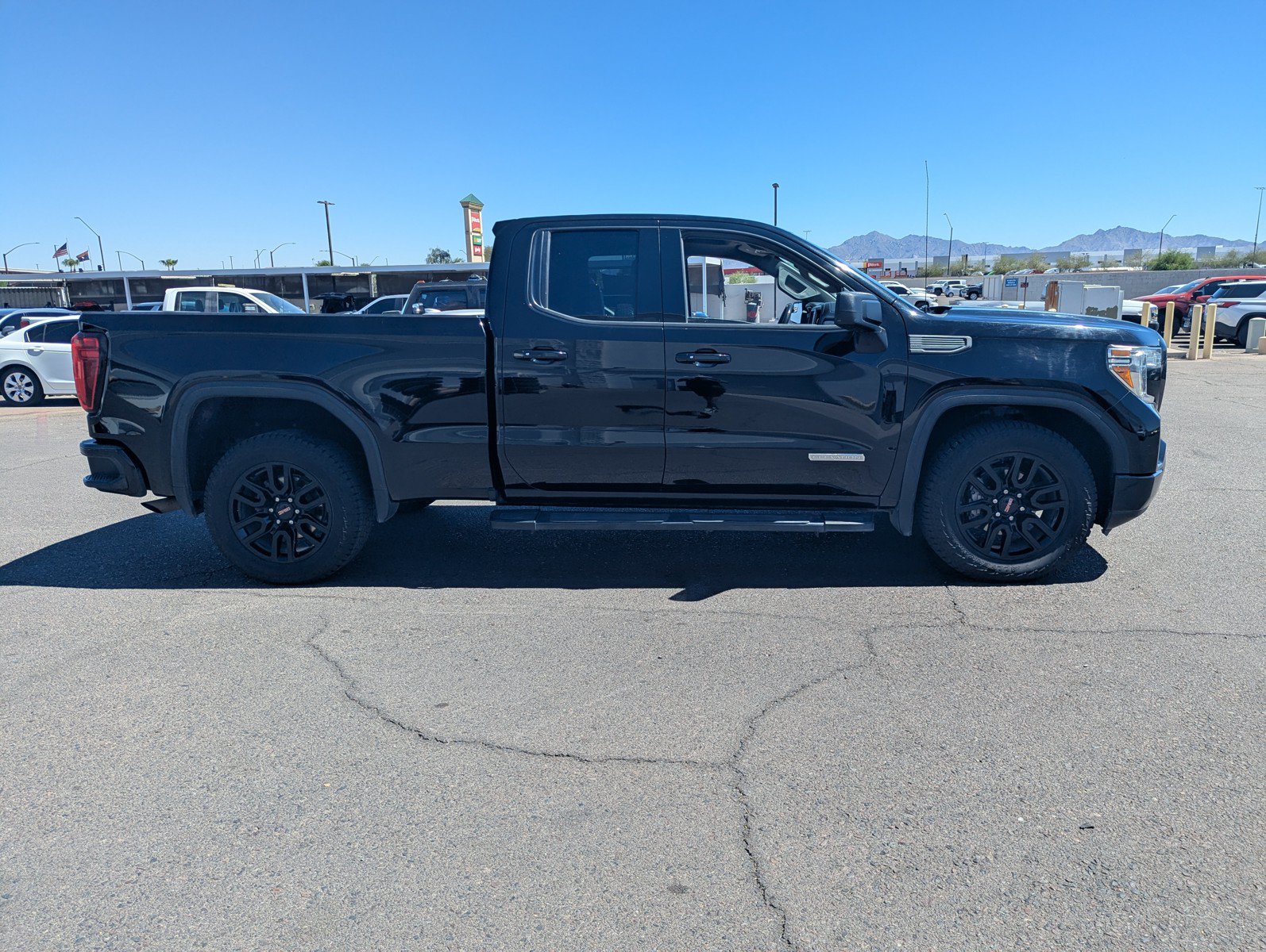 Used 2020 GMC Sierra 1500 Elevation w/ Elevation Value Package RWD image 6