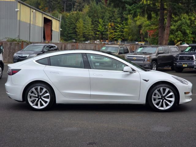 Used 2020 Tesla Model 3 Standard Range Plus image 9