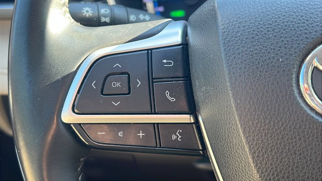 Used 2022 Toyota Highlander XLE FWD image 21