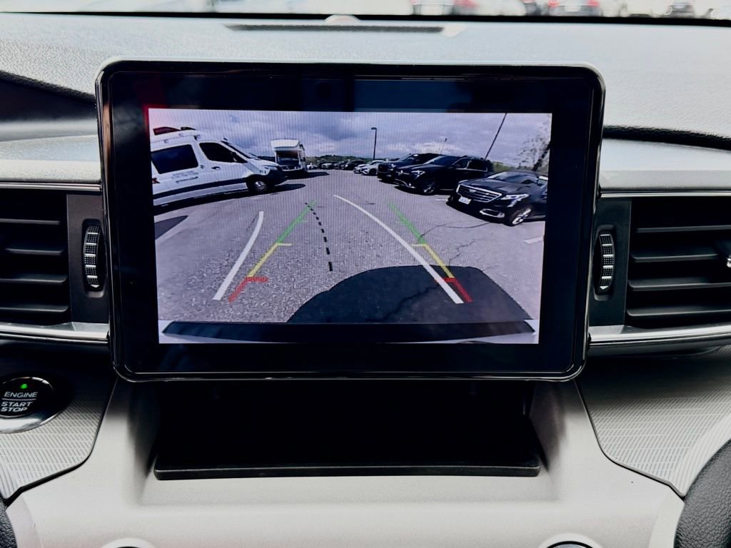 Used 2021 Ford Explorer XLT w/ Equipment Group 202A image 29